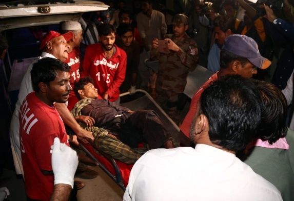 Pakistan: Co najmniej 43 zabitych w zamachu w muzułmańskim sanktuarium