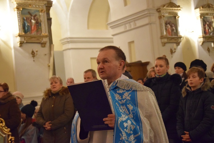 Powitanie ikony MB Częstochowskiej w Regnowie