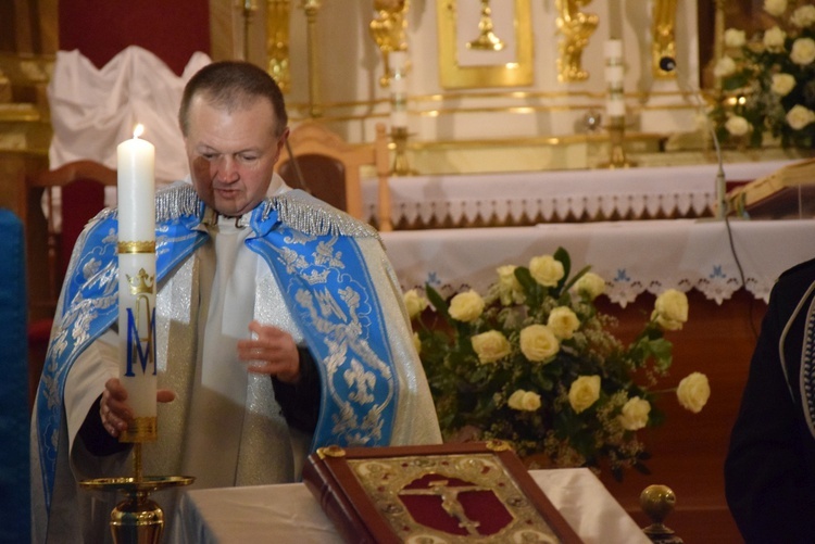 Powitanie ikony MB Częstochowskiej w Regnowie