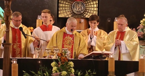 Eucharystia pod przewodnictwem bp. Tadeusza Rakoczego