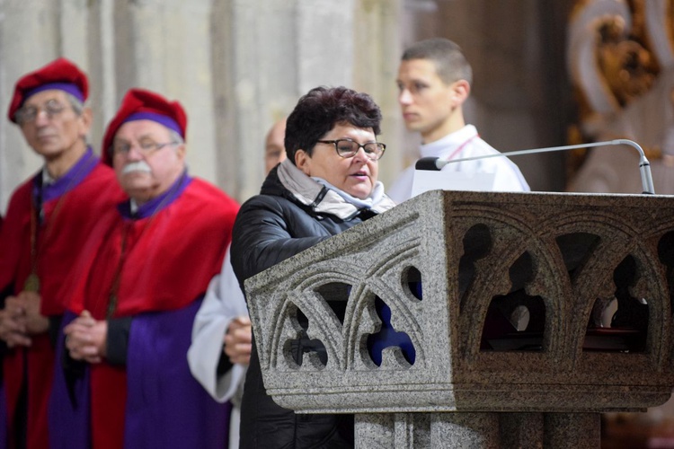 Biskup na spotkaniu z przedstawicielami "Solidarności"