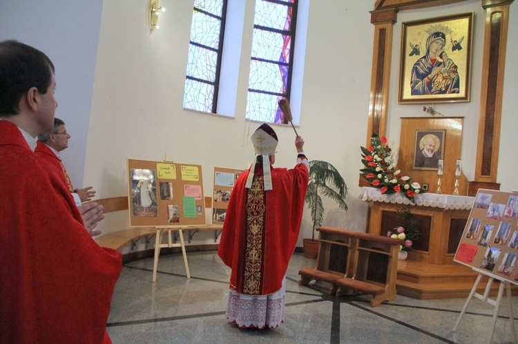 Poświęcenie kaplic u Karoliny