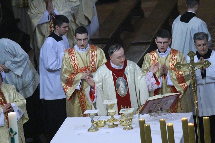 Katedra. Zamknięcie Bramy Miłosierdzia.