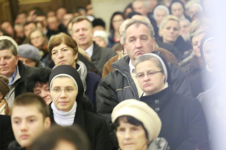 Katedra. Zamknięcie Bramy Miłosierdzia.