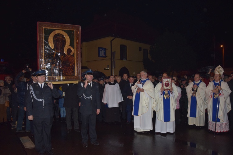 Powitanie ikony MB Częstochowskiej w Białej Rawskiej