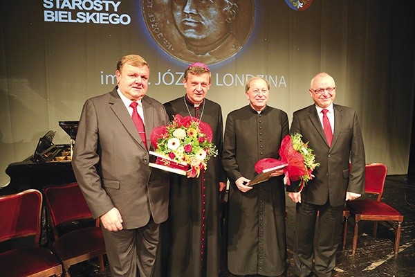 Laureatem 18. edycji Nagrody Starosty Bielskiego został Wojciech Waligóra (pierwszy z lewej).