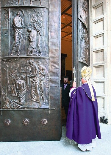 Otwarcie Drzwi Świętych w archikatedrze.
