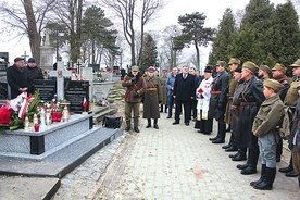 ▲	W uroczystości uczestniczyli m.in. rodzina bohatera i stowarzyszenia historyczne i rekonstrukcyjne.