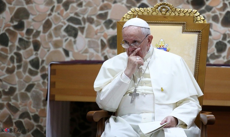 Papież do biskupów w USA: Trzeba obalać mury