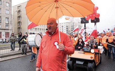 O atmosferę na marszu zorganizowanym przez KOD dbała KOD Kapela. W repertuarze znalazły się m.in. piosenki patriotyczne.