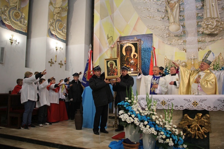 Powitanie ikony MB Częstochowskiej w Szczukach