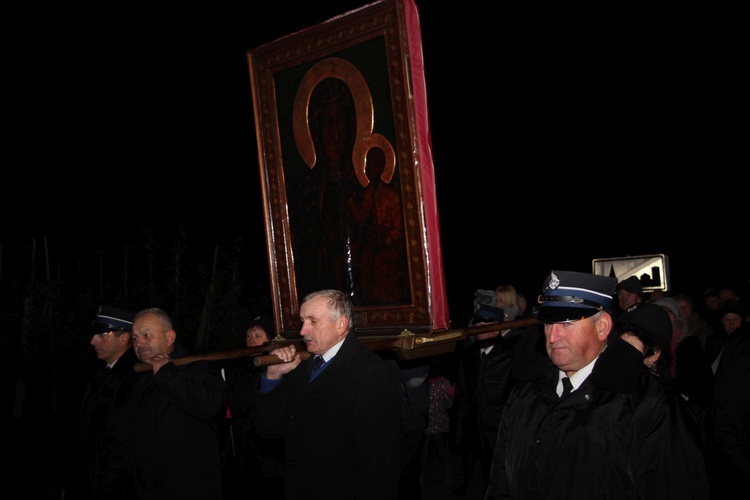 Powitanie ikony MB Częstochowskiej w Szczukach