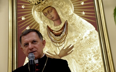 Abp Mieczysław Mokrzycki opowiadał w skarżyskiej Ostrej Bramie o sytuacji Kościoła na Ukrainie