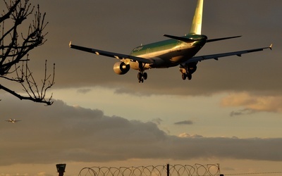 Bezpilotowy śmigłowiec omal nie uderzył w airbusa