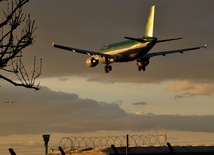 Bezpilotowy śmigłowiec omal nie uderzył w airbusa