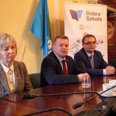 Od lewej: Irena Lesiak, Grzegorz Wierzchowski i Marcin Kosiorek