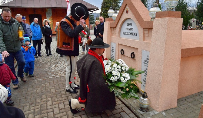 To on postawił krzyż na Giewoncie