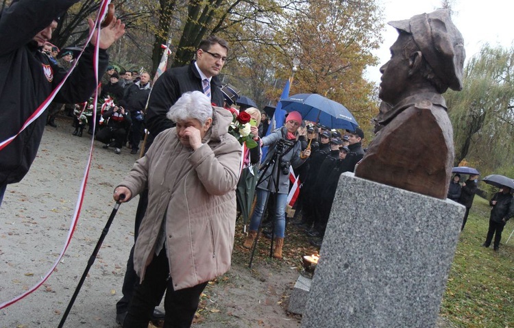 Odłonięcie pomników Żołnierzy Niezłomnych