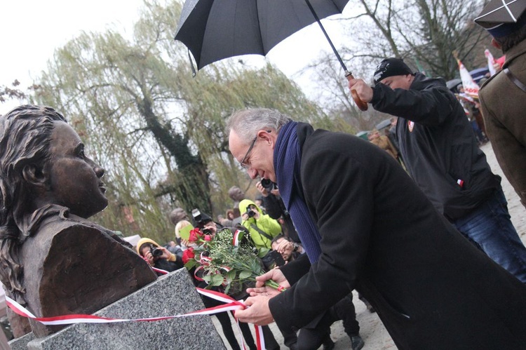 Odłonięcie pomników Żołnierzy Niezłomnych