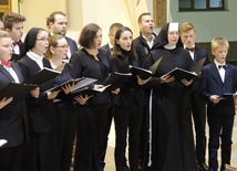 Chórzyści diecezjalnych szkół muzycznych poruszyli serca obecnych na koncercie charytatywnym w Aleksandrowicach