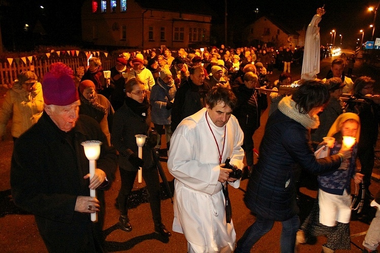 Głuszyca. Procesja ulicami miasta