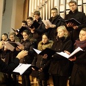Schola "Cantorum" Katedry Muzyki Kościelnej w czasie występu