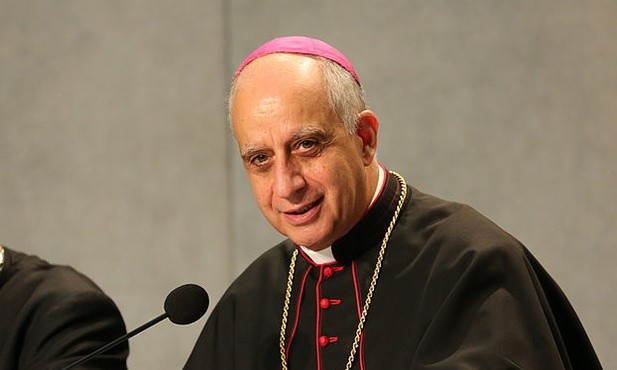 Abp Fisichella: wiele idiotyzmów na temat słów papieża o aborcji
