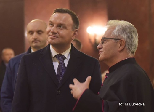 Prezydent Andrzej Duda w piekarskiej bazylice