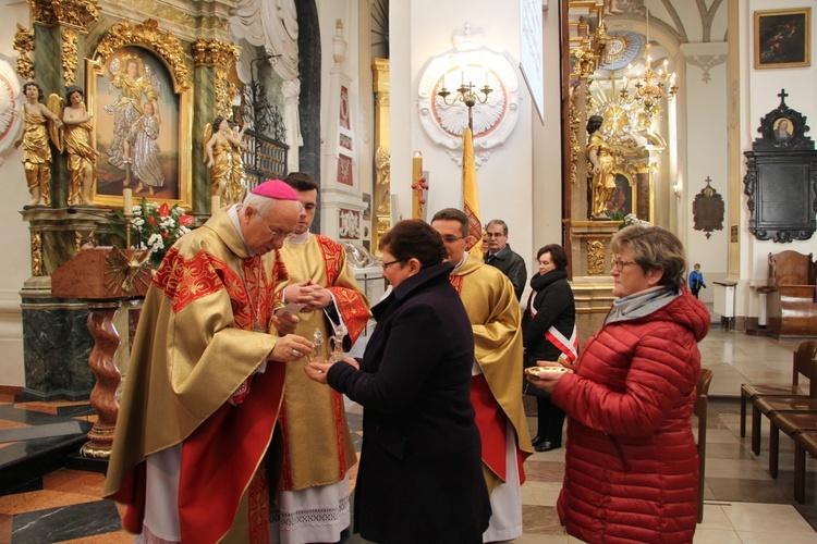 Akt Przyjęcia Jezusa Chrystusa za Króla i Pana w łowickiej katedrze