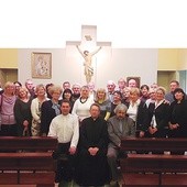 Po liturgicznej inauguracji roku akademickiego w SBdD. Siedzą od lewej:  ks. Kamil Kowalski,  ks. Jacek Kucharski,  Leszek Wianowski.