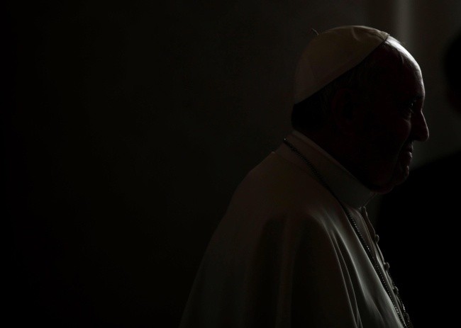 Papież o grzebaniu zmarłych