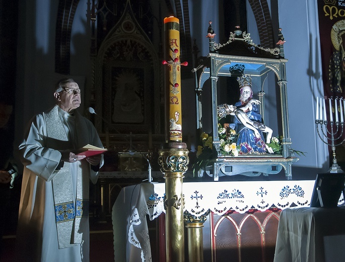 Adwentowe Czuwanie Młodych w Złocieńcu. 