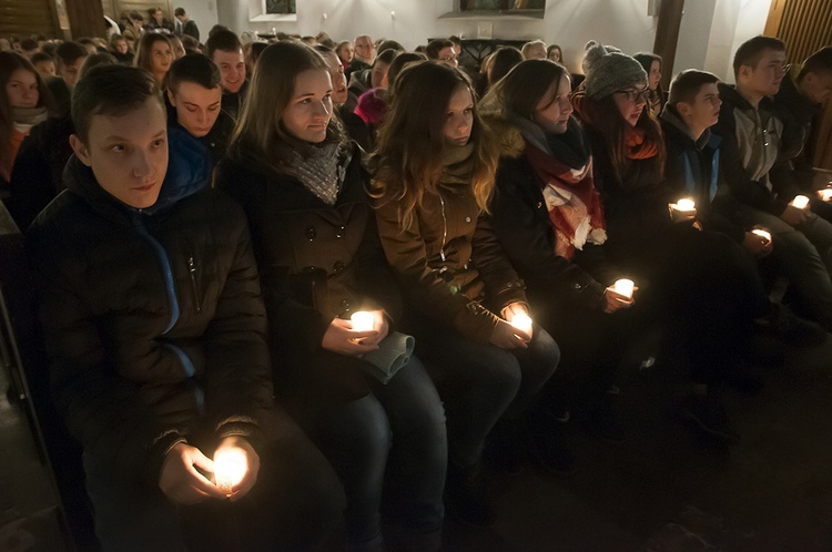 Adwentowe Czuwanie Młodych w Złocieńcu. 