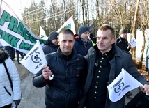 Pikieta przed domem premier Szydło