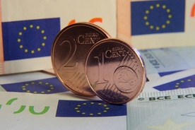 Strefa euro i KE uspokajają po włoskim referendum