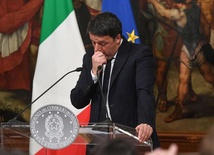 Renzi "zamroził" swoją dymisję