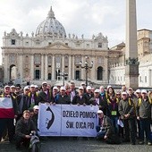 W pielgrzymce wzięło udział 50 osób – pracowników i podopiecznych Dzieła Pomocy św. Ojca Pio.