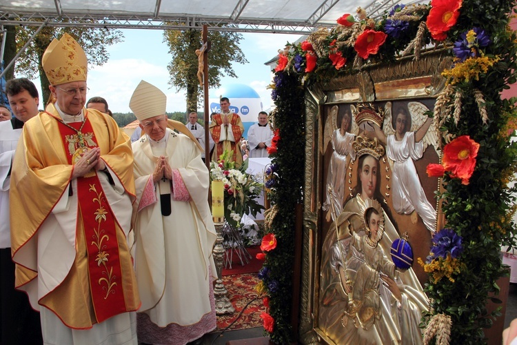 Abp Marek Jędraszewski w Suserzu