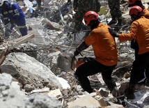 Tysiące osób bez dachu nad głową po trzęsieniu ziemi