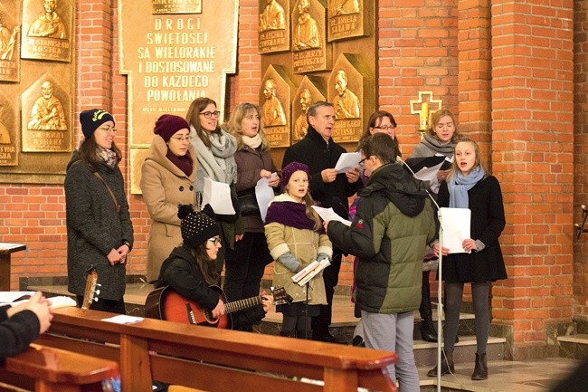 Członkowie oazy odnowili akt oddania Ruchu Niepokalanej Matce Kościoła. Pierwszy zrobił to kard. Karol Wojtyła w 1973 roku.