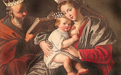 Łaskawe i pełne dobroci spojrzenie Jezusa i Maryi z obrazu Świętej Rodziny w sanktuarium w Osieku k. Rypina.