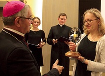 Nagrody „Samarytanin Roku 2016” wręczał  abp Sławoj Leszek Głódź, metropolita gdański.
