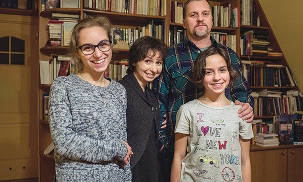 Rodzina Witanów (Mama Małgorzata, tata Marcin, córki Basia i Marta, i nieobecny na zdjęciu Bartek)