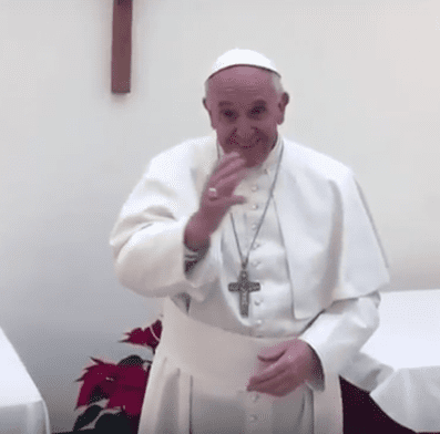 Papież złożył świąteczne życzenia w języku migowym
