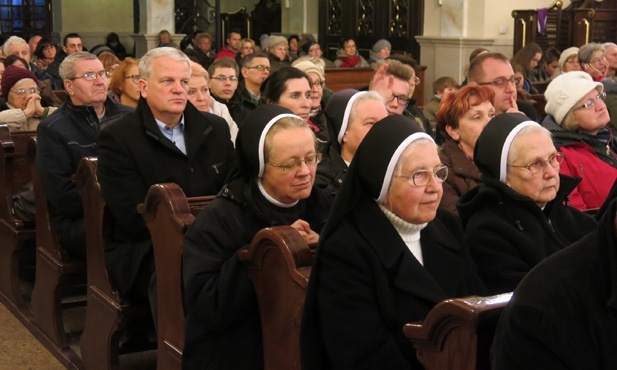 Liturgia i wiara: katecheza w Hałcnowie