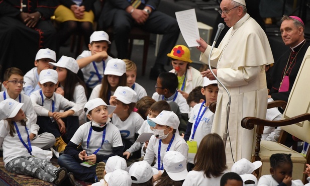 Franciszek do chorych dzieci: Nie mam odpowiedzi na śmierć 