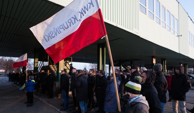 Suszec: Górnicy protestowali razem ze swoimi rodzinami