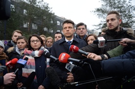 Petru nawołuje do manifestacji