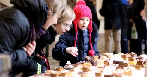 Pokolorujmy dzieciom Fastów!