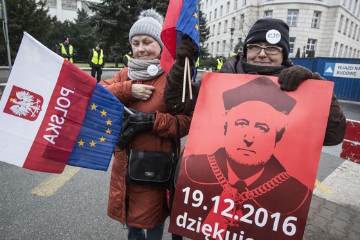 Protesty przed Sejmem